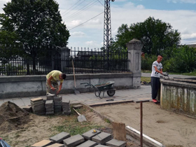 Uređeniji centar i lepše i bezbednije školsko dvorište