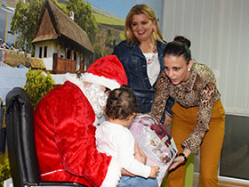 Деда Мраз обрадовао и децу из хранитељских породица