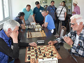 Душану Марковићу у част