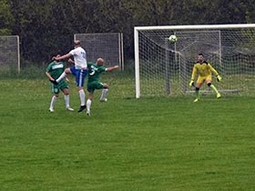 Шимановачки ветерани на врху табеле