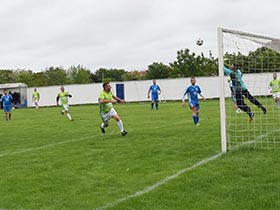 И после пораза на лидерској позицији