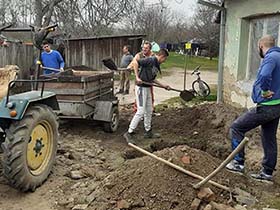 Заједничким снагама до нове куће