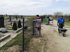 МИЛИЋЕВИЋ: Циљ нам је да сва гробља буду ограђена и уређена