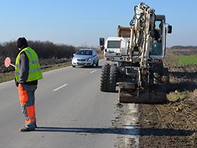 Уређење банкина чува коловоз 