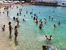 Iz autobusa pravo u more