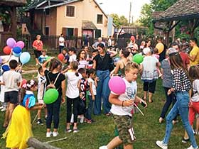 За прва три дана представе погледало двеста малишана (Видео)
