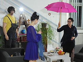 Пећиначки глумци наступају на Таковским цветима