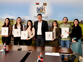 ЂОКИЋ: Општина Пећинци рачуна на студенте