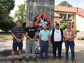 У Суботишту положен венац на спомен обележје