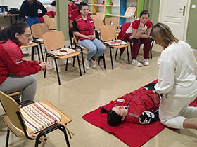 Вршњачка едукација из прве помоћи