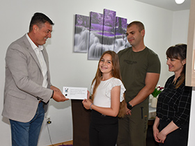 Новчана подршка за мале матуранте (Видео)