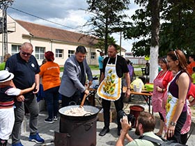 Свињарским повечерјем завршени Дани општине Пећинци (Видео)