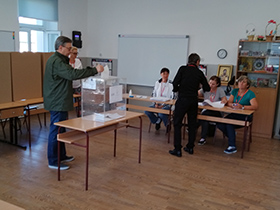 Сва биралишта отворена у 7 часова