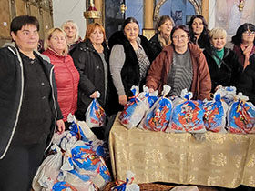 Шимановчанке обрадовале малишане на Бадње вече