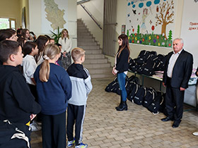 Кофикаб донирао ранчеве и прибор дечким основцима