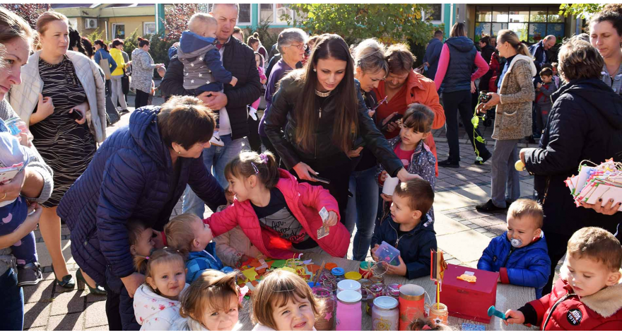 Šareni vašar na pećinačkom šetalištu