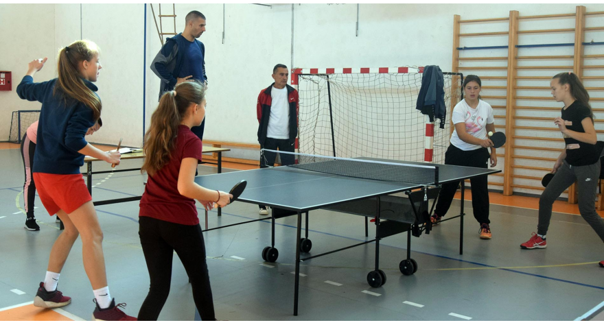 У знаку Пећинчанки и Шимановчана