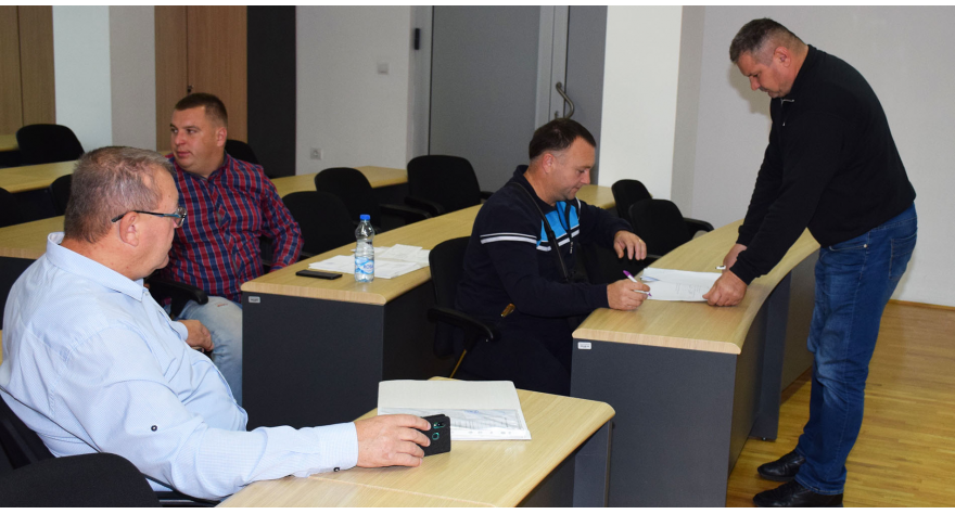 Другог дана лицитације у закуп издато 310 ха