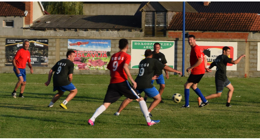 Први дан у знаку фудбала