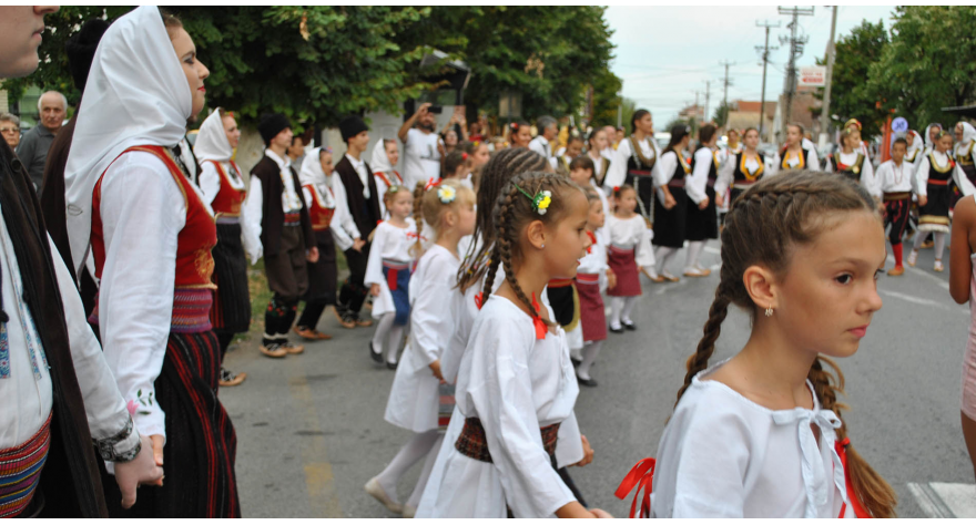 U petak razigrano i svečano 