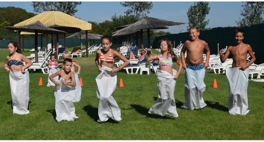 Трком у џаковима почела Спортска недеља