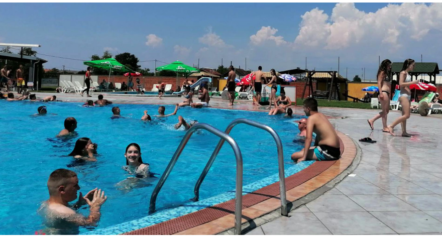 Otvorena sezona na pećinačkim bazenima