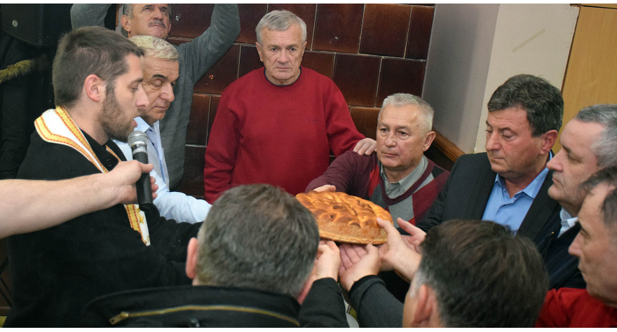 Само јединствени можемо опстати