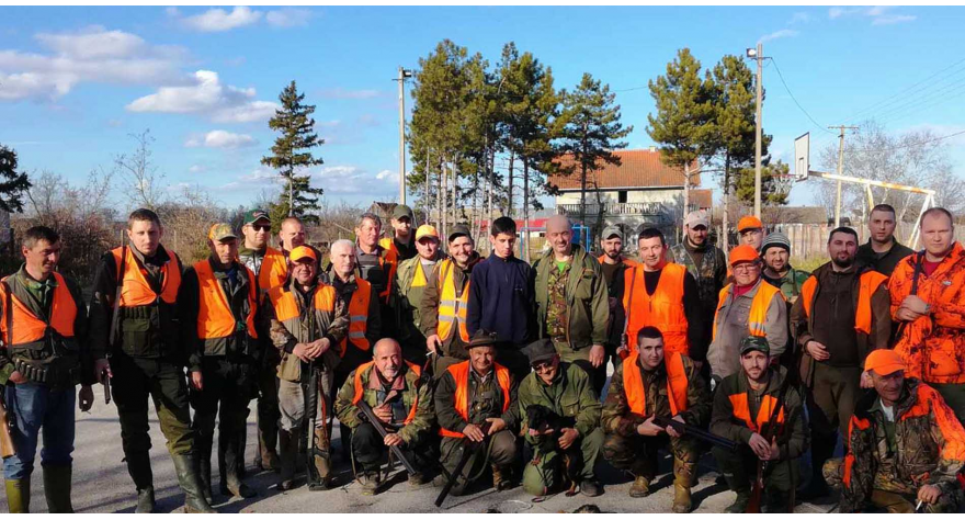 Задовољни одзивом ловаца