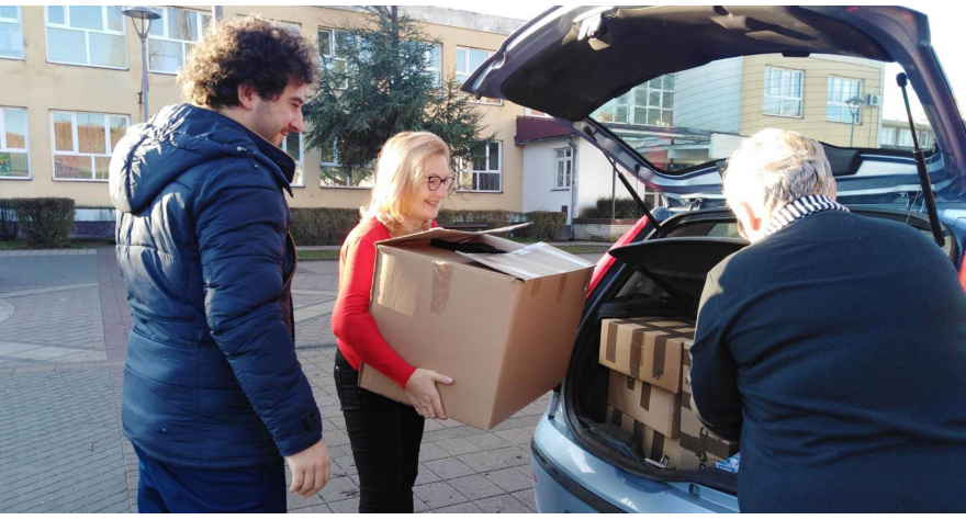 Укључиле се у хуманитарни рад