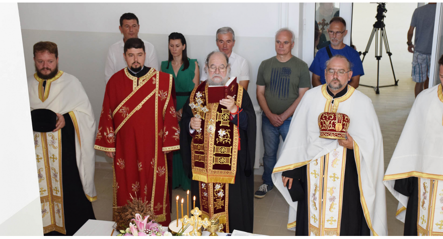 Освећена школа у Купинову