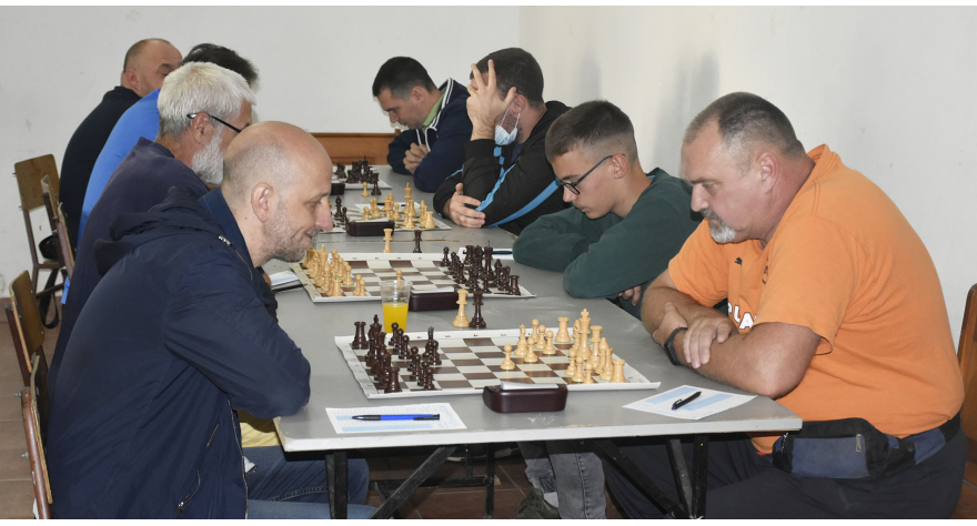 Дечани не испуштају лидерску позицију