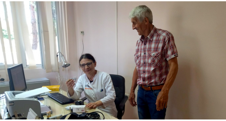 Месна заједница донирала амбуланти два апарата