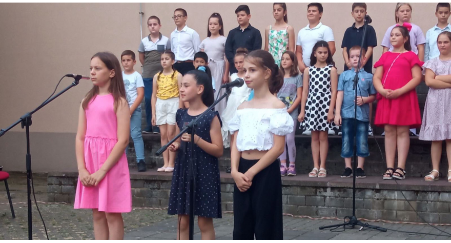 Школска година завршена целовечерњим концертом