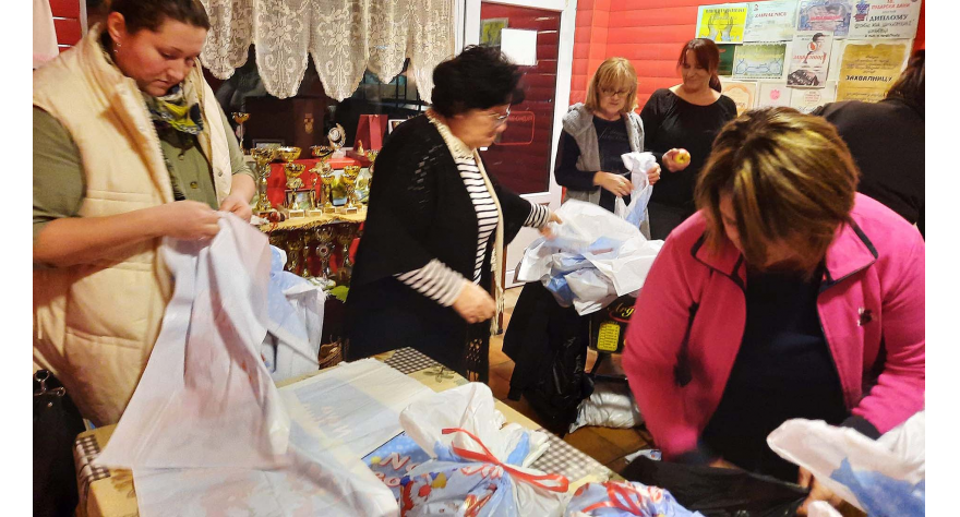 Шимановчанке припремиле пакетиће за најмлађе