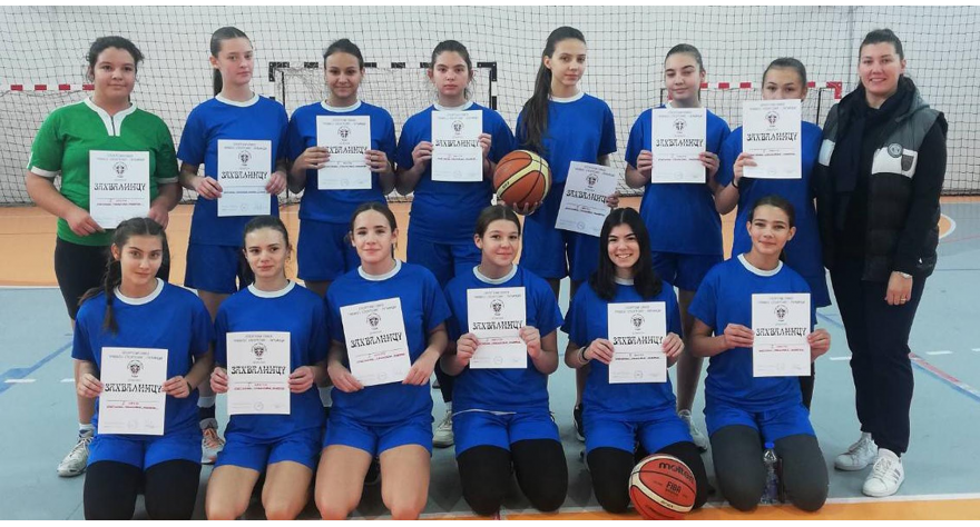 Пећиначки основци најбољи у обе конкуренције