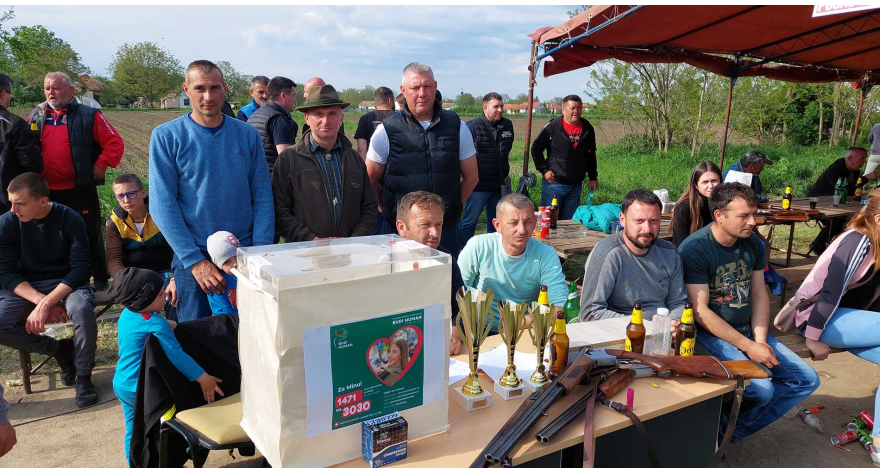 Lovci pucali za Minu