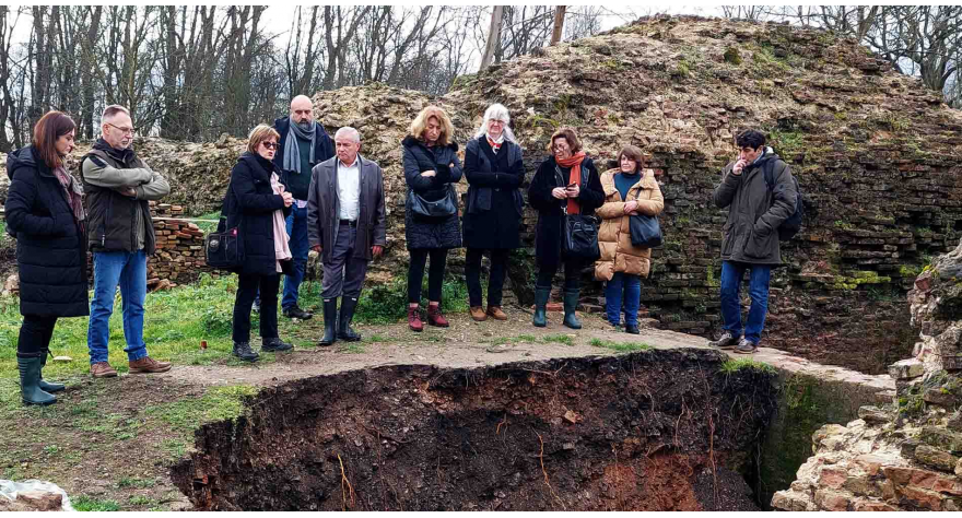 Купиник је снажан идентитетски симбол