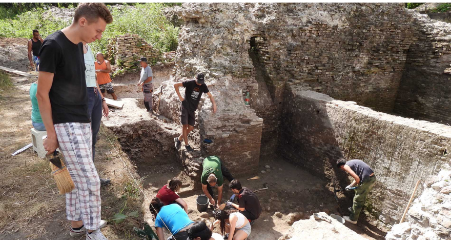 Волонтери подршка истраживањима Купиника