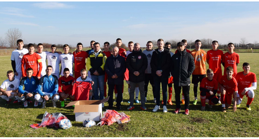 Прослављени фудбалер посетио Витез