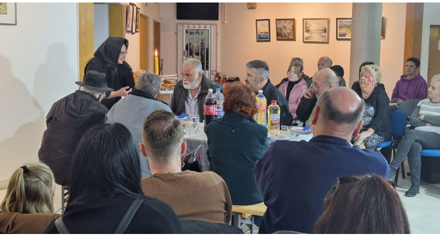 Десет награда за две представе пећиначког Културног центра