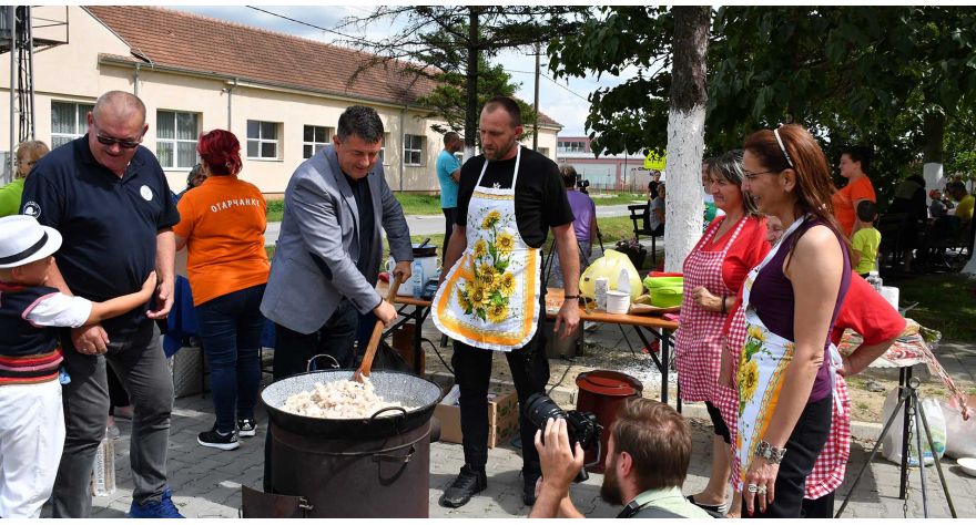 Свињарским повечерјем завршени Дани општине Пећинци (Видео)