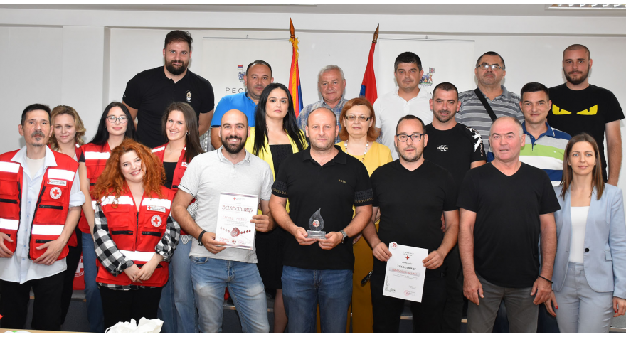 Добровољно давање крви је храбар и несебичан чин