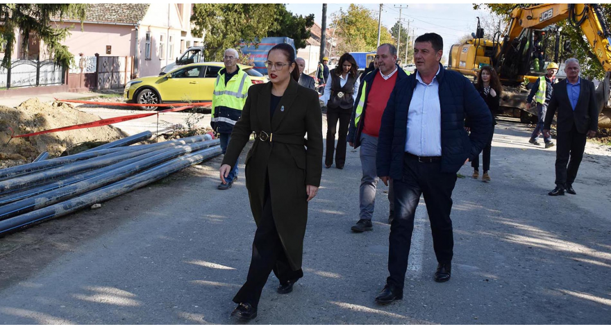 Министарка Сара Павков посетила општину Пећинци