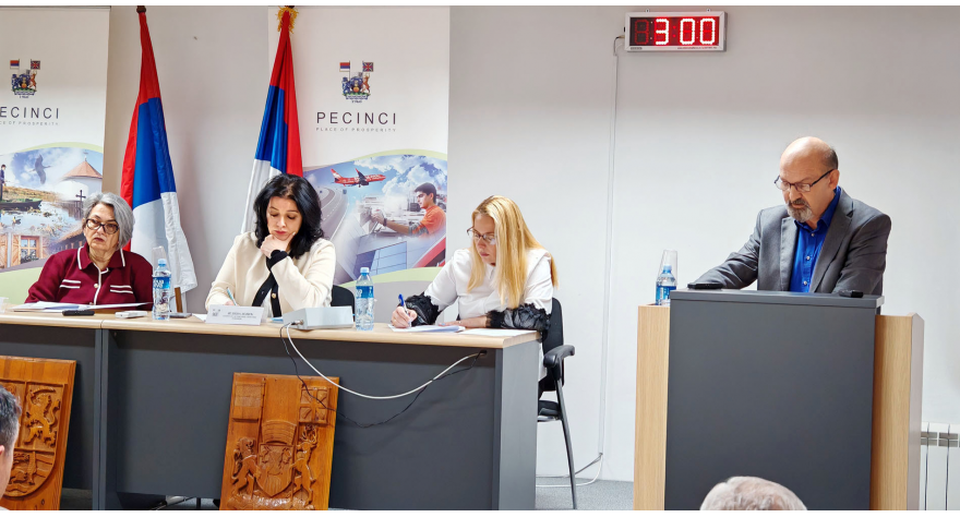 Буџет развојни, са јаком образовном и социјалном компонентом